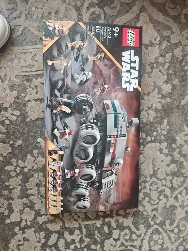 LEGO Star Wars Republic Juggernaut 75343 813 Pieces Complete Set Box
